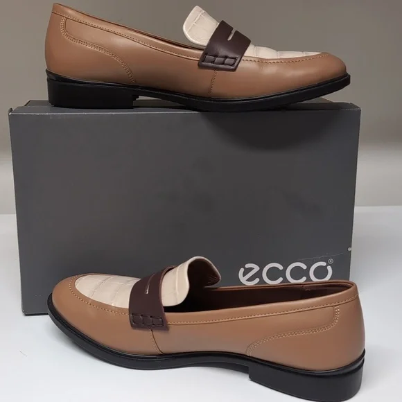 ECCO Loafers Cashmere/Chocolate US 9.5 EURO 40 NEW - Picture 1 of 11